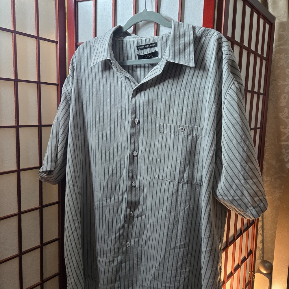 GNW Men's Black and White Striped Casual Shirt